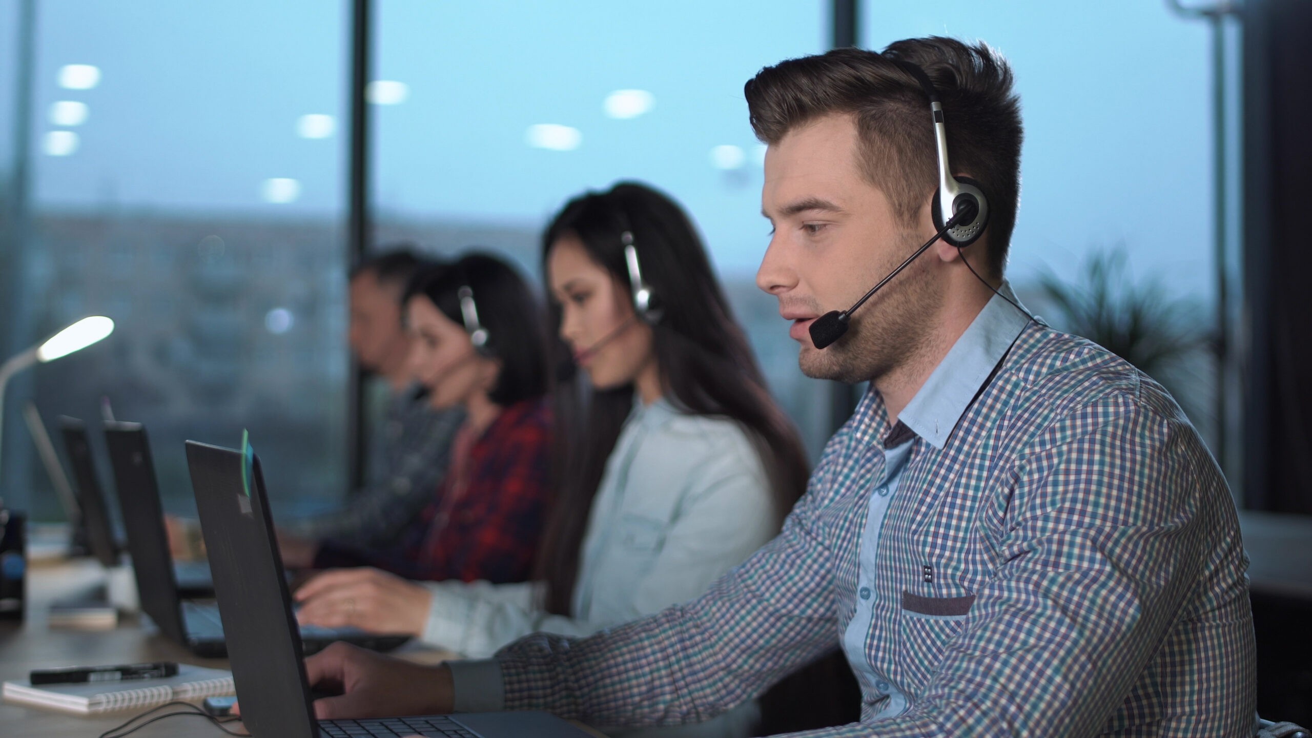 Should You Outsource Your Contact Center?